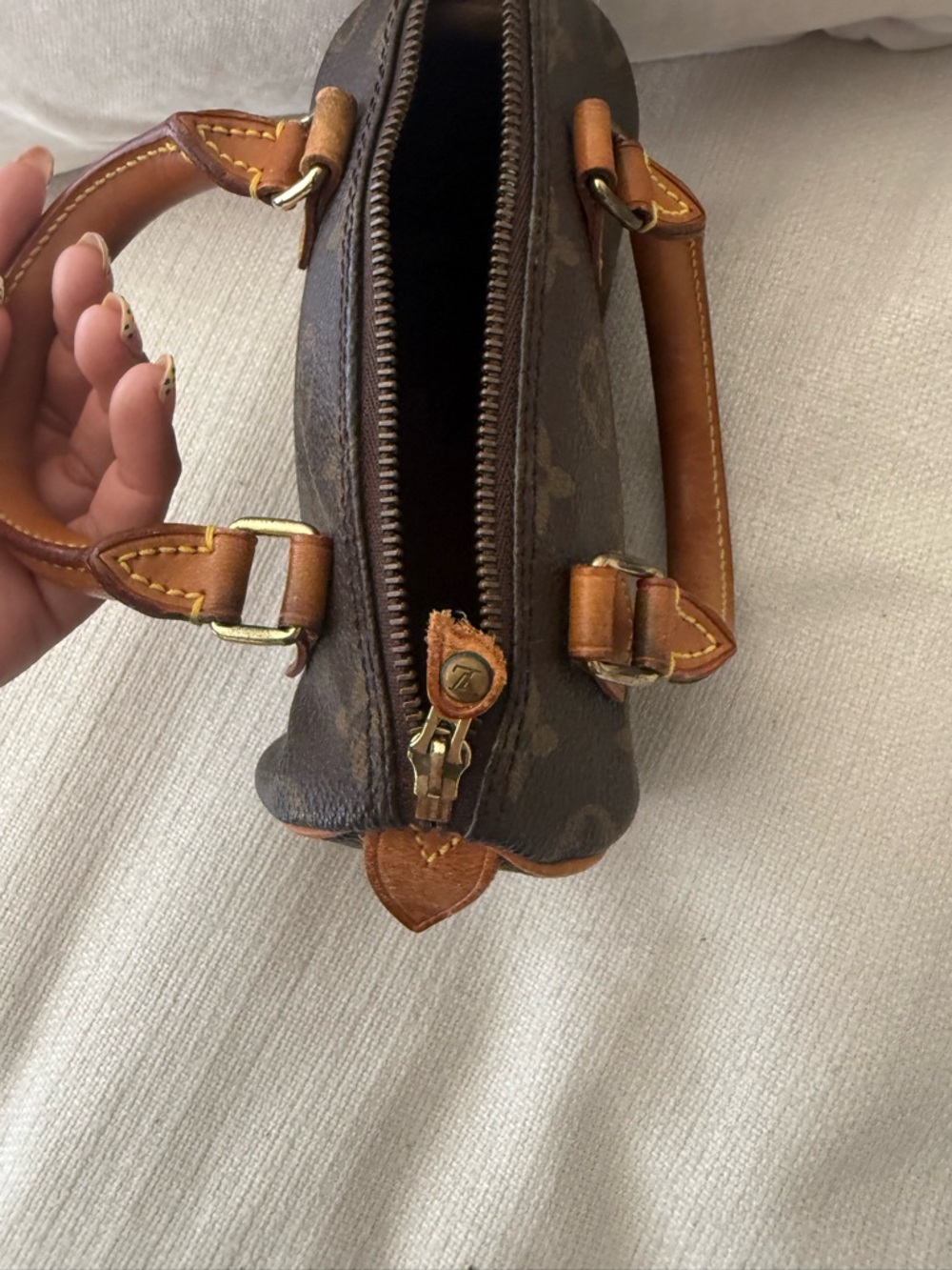 Vintage Louis Vuitton Monogram Mini Speedy Top-Handle Crossbody in Brown and Tan - Picture 5 of 7